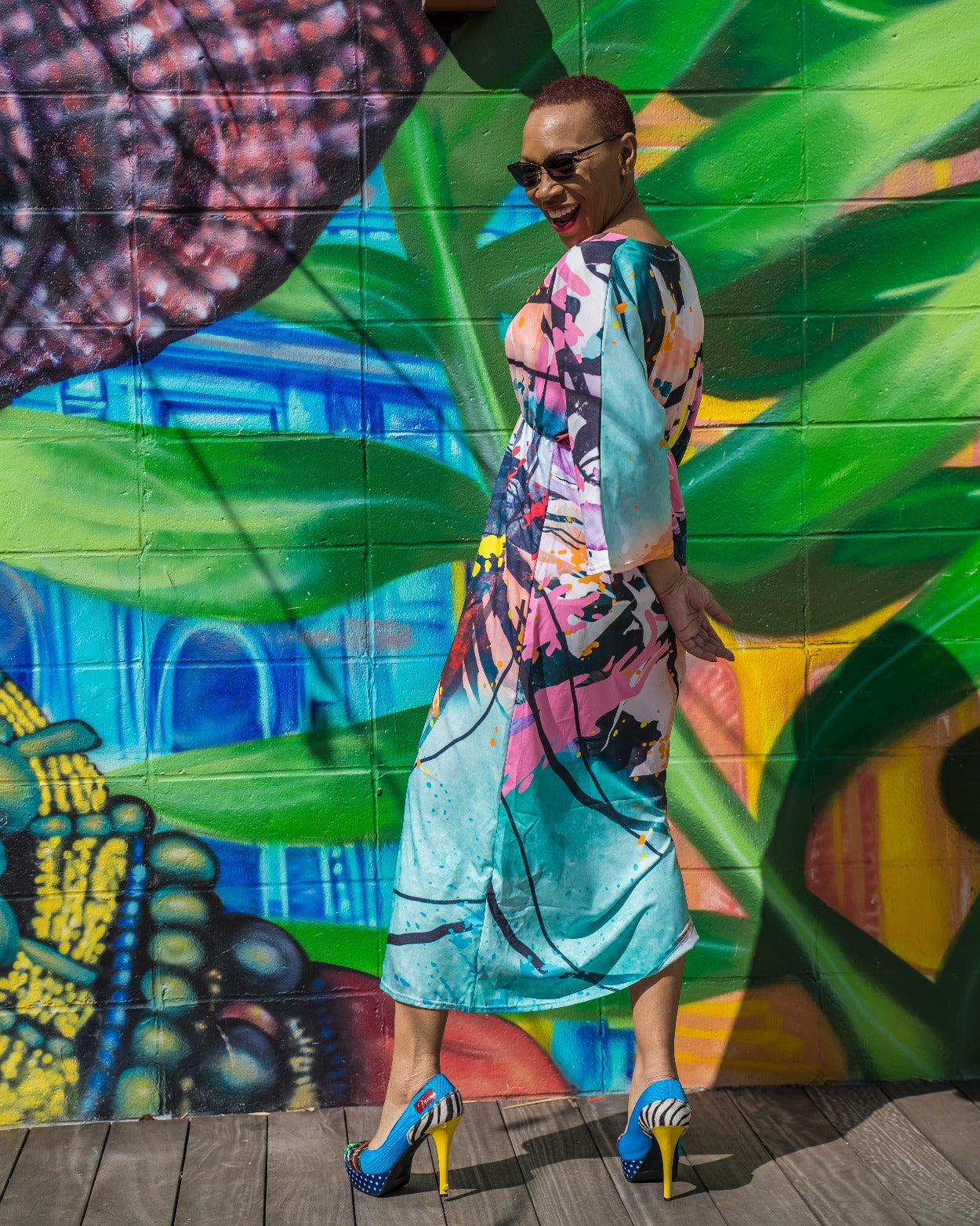 Soft Blue Graphic Print Mid-Sleeve Dress